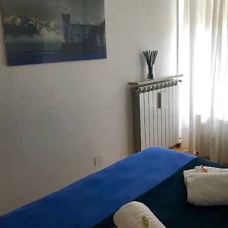 Meg Homestay * Τεργέστη